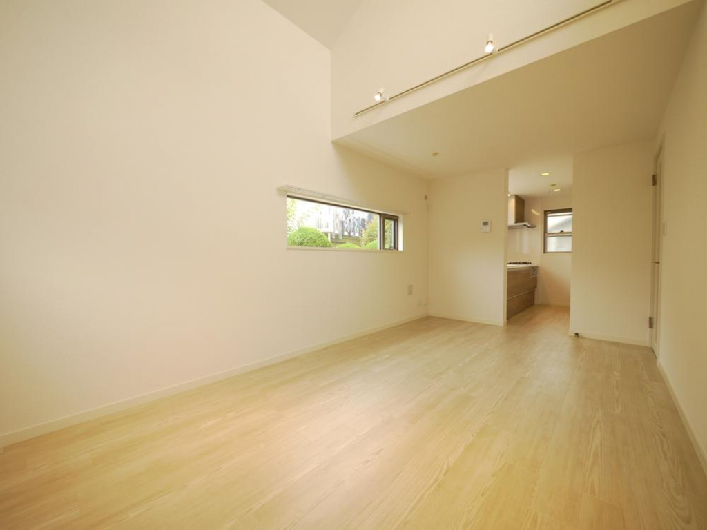 世田谷区松原3丁目の閑静な邸宅街のデザイナーズハウスです♪