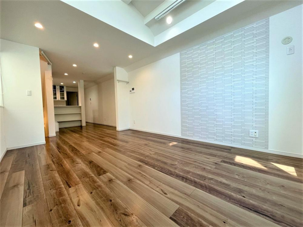 【借地権物件】下目黒４丁目　築浅戸建【価格改定】